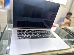 Laptop Apple MacBook Air 2024 M3 16GB Apple M3 SSD 512GB