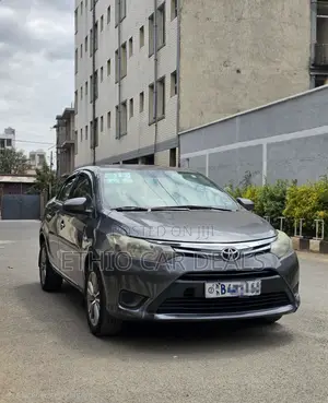 Toyota Yaris 2015 Black