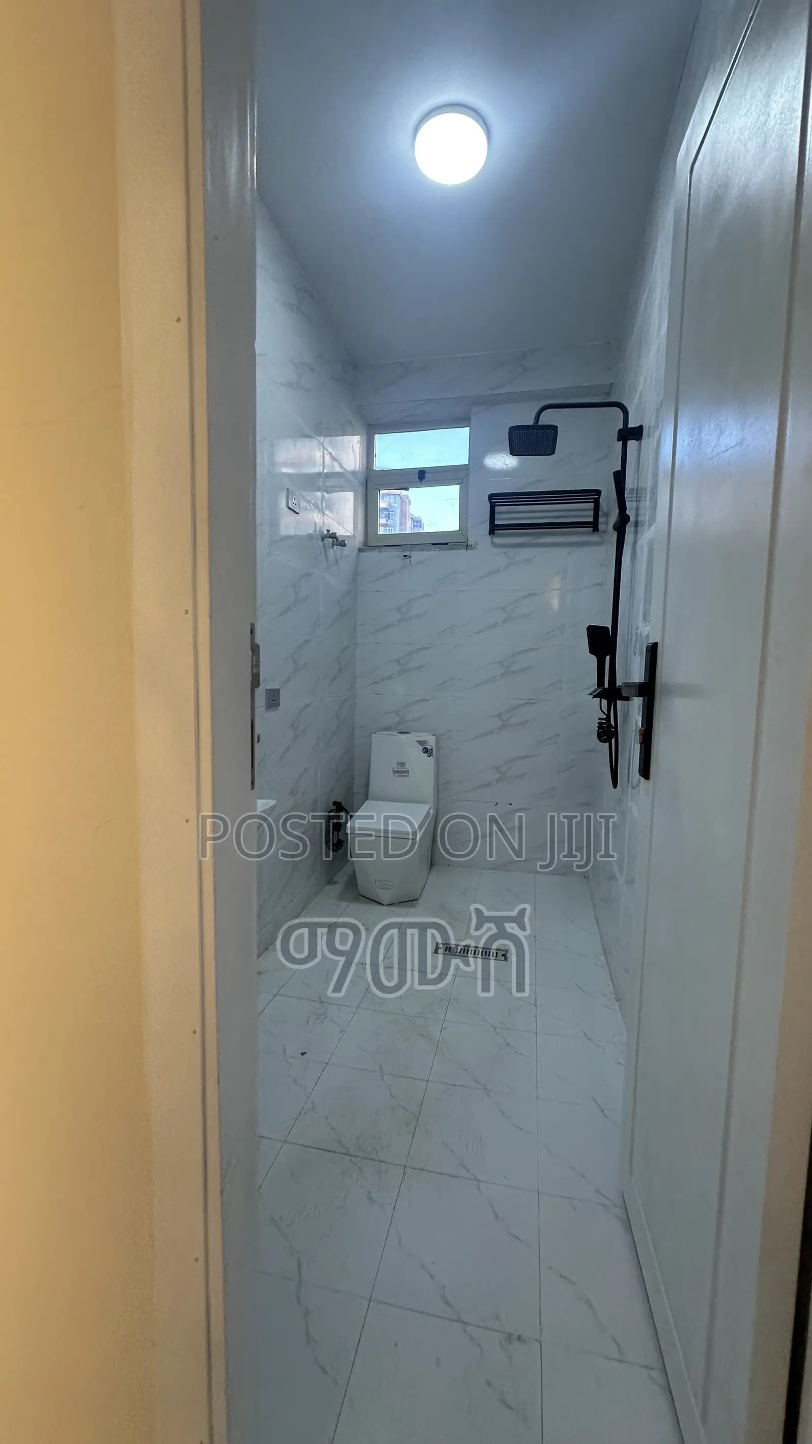 Furnished 3bdrm Condo in አያት 49 ማዞሪያ አካባቢ, Bole for sale