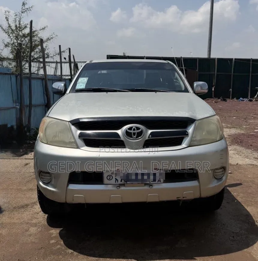 Toyota Hilux 2006 Silver