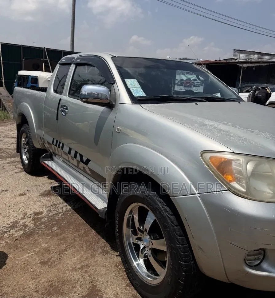 Toyota Hilux 2006 Silver