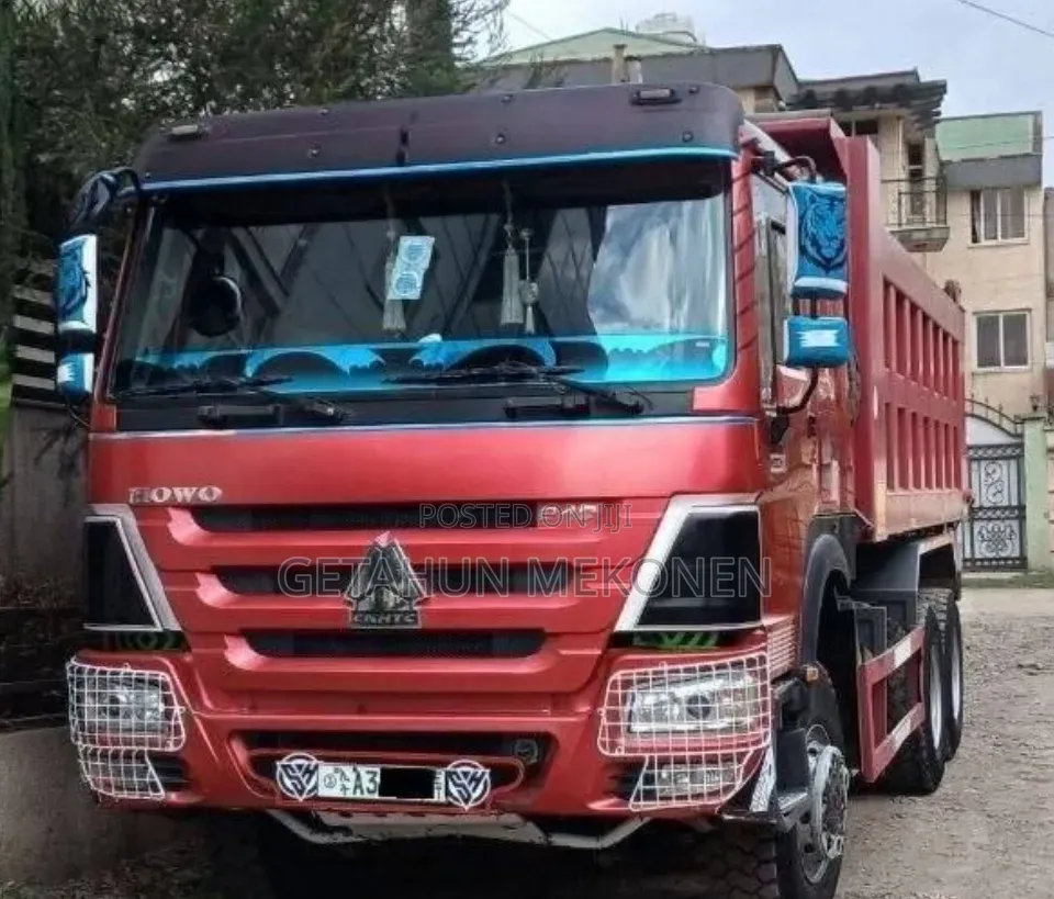 Sinotruk Howo 2025 Red