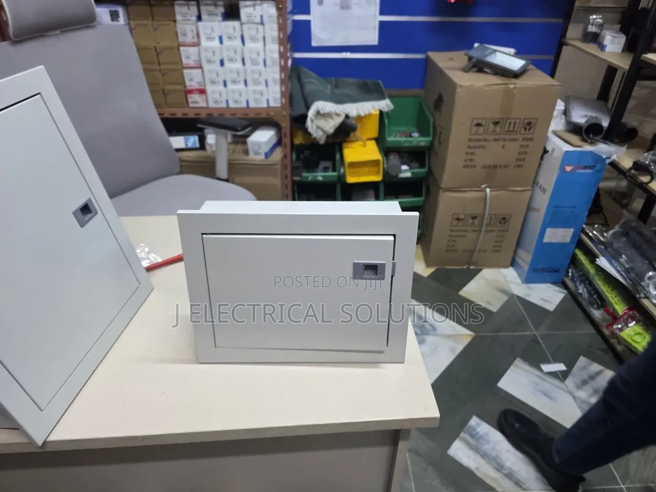 Concealed Flush Mount Metal Electrical Distribution Board Box (DB Box)