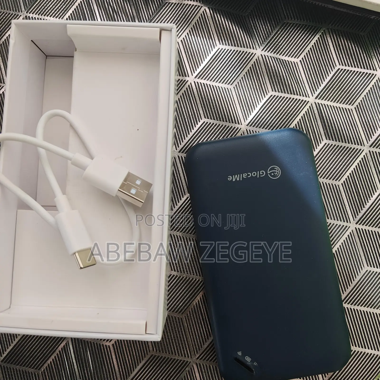 GlocalMe UPP 4G Portable WiFi Hotspot