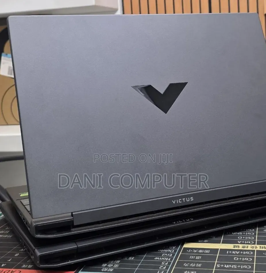 New Laptop HP Victus 16 8GB AMD Ryzen 7 SSD 512GB
