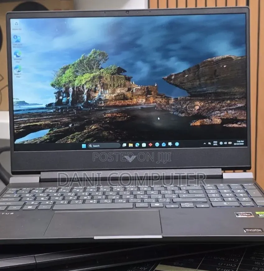 New Laptop HP Victus 16 8GB AMD Ryzen 7 SSD 512GB
