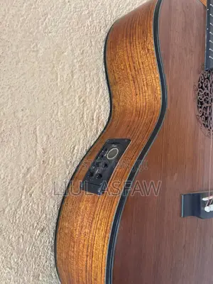 Smiger LG-01 Acoustic Guitar – Excellent Condition