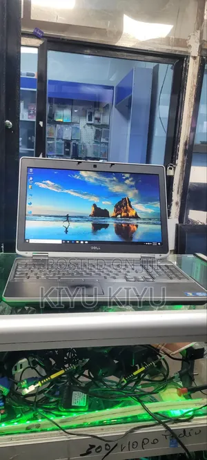 Laptop Dell Latitude E4200 4GB Intel Core i5 HDD 500GB