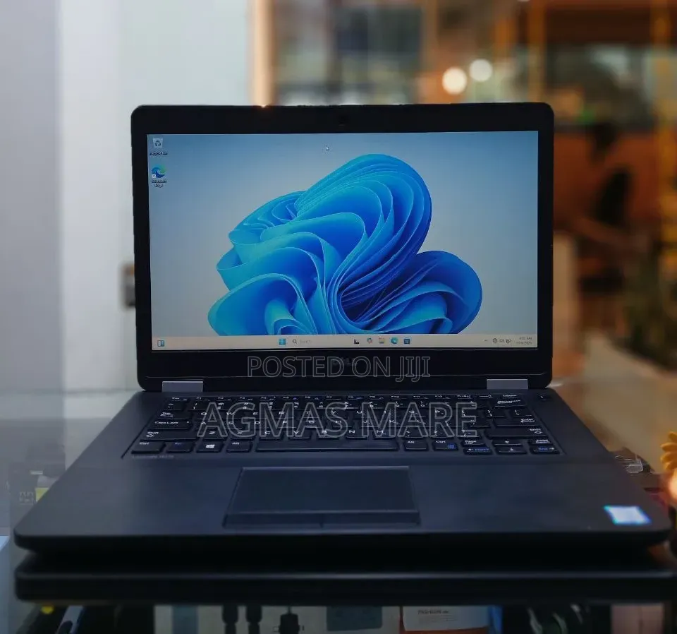 New Laptop Dell Latitude 14 E5470 4GB Intel Core i3 HDD+SSD 500GB