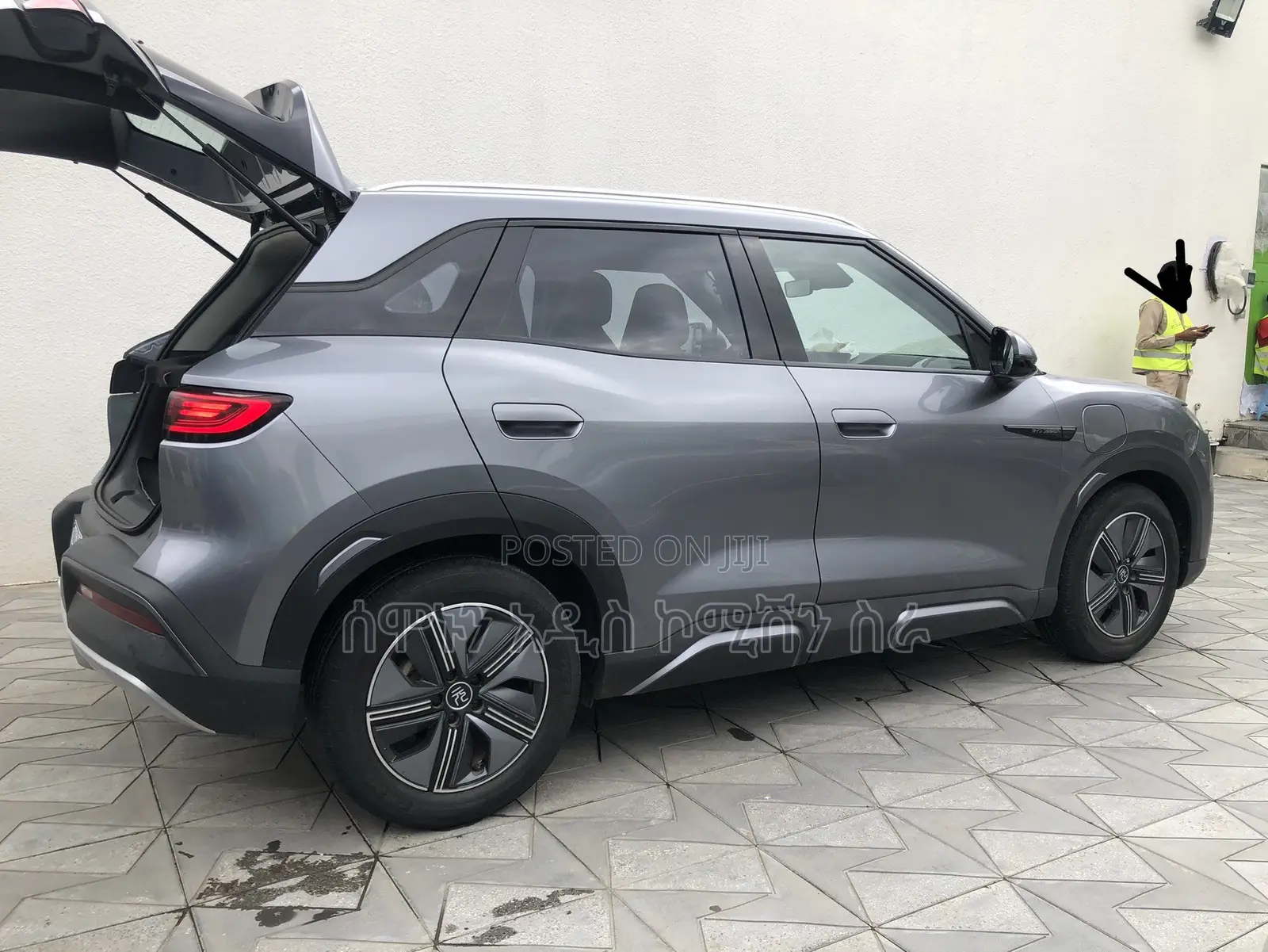 BYD Yuan Up 45 kWh FWD 2024 Gray