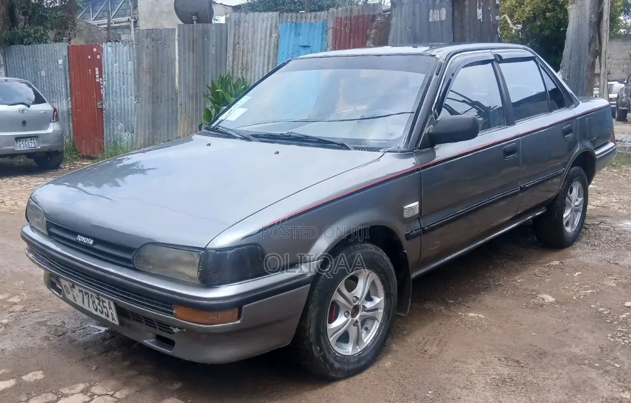 Toyota Corolla Sedan 1990 Gray