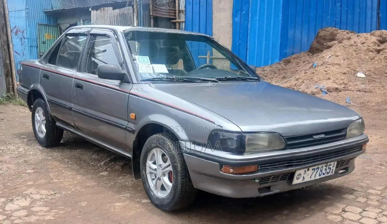 Toyota Corolla Sedan 1990 Gray