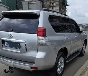 Toyota Land Cruiser 2012