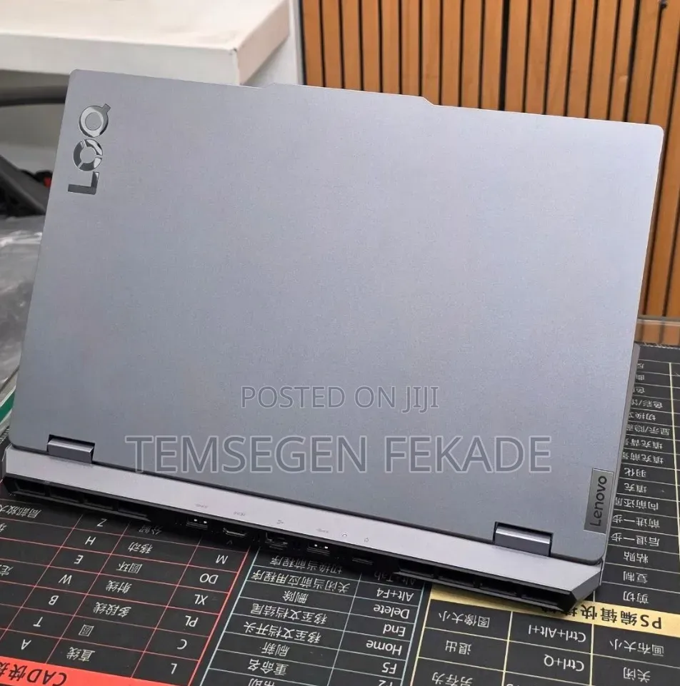 New Laptop Lenovo LOQ 15AHP10 8GB Intel Core i5 SSD 512GB