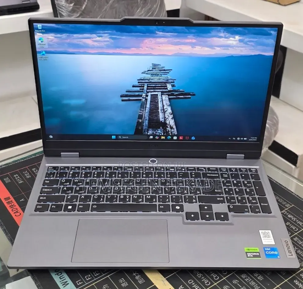 New Laptop Lenovo LOQ 15AHP10 8GB Intel Core i5 SSD 512GB