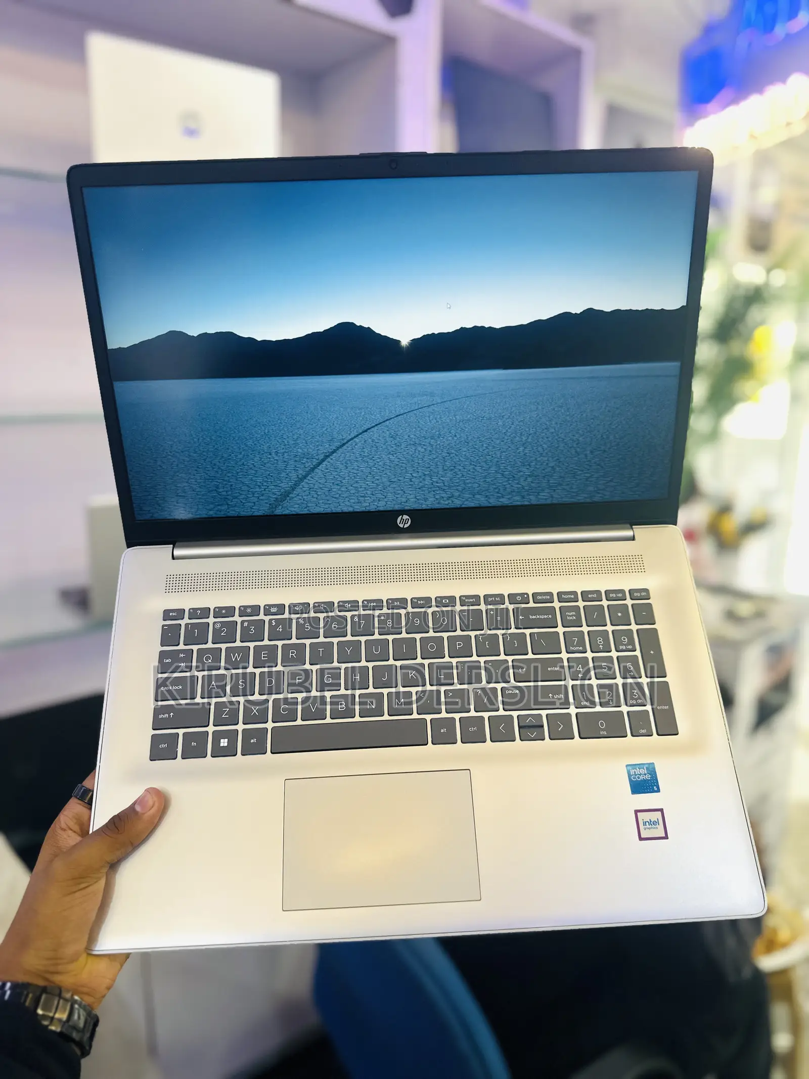 New Laptop HP OmniBook 5 16" 16GB Intel Core Ultra 5 SSD 512GB