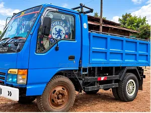 Isuzu ELF Truck 1999 Blue