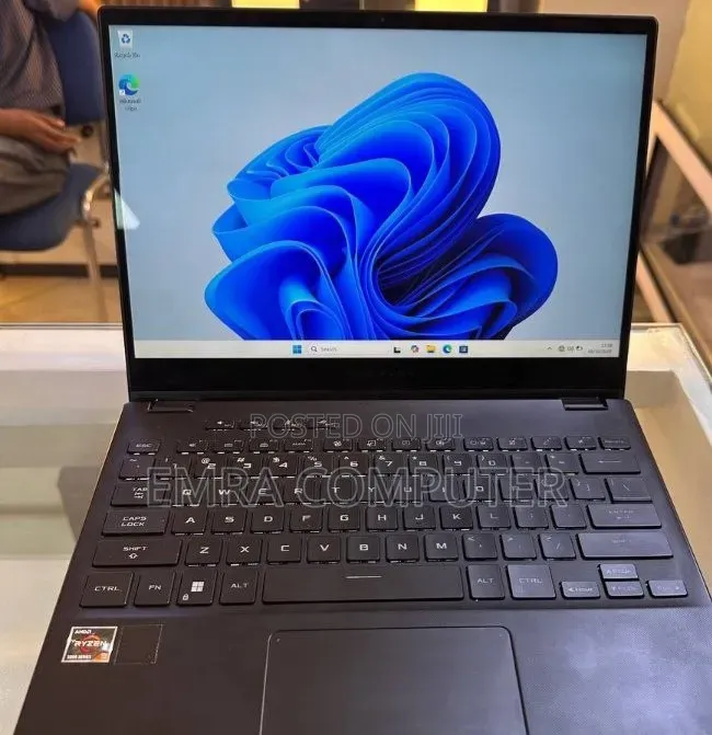 New Laptop Asus 16GB AMD Ryzen 9 SSD 512GB