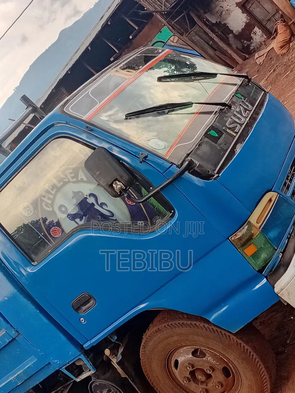 Isuzu ELF Truck 1999 Blue
