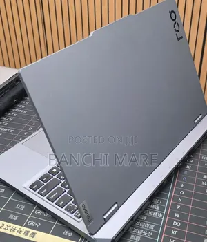 New Laptop Lenovo LOQ 15ARP9 8GB Intel Core i5 SSD 512GB