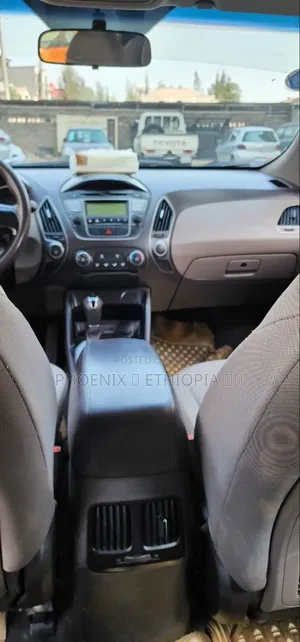 Hyundai Tucson 2015 Silver