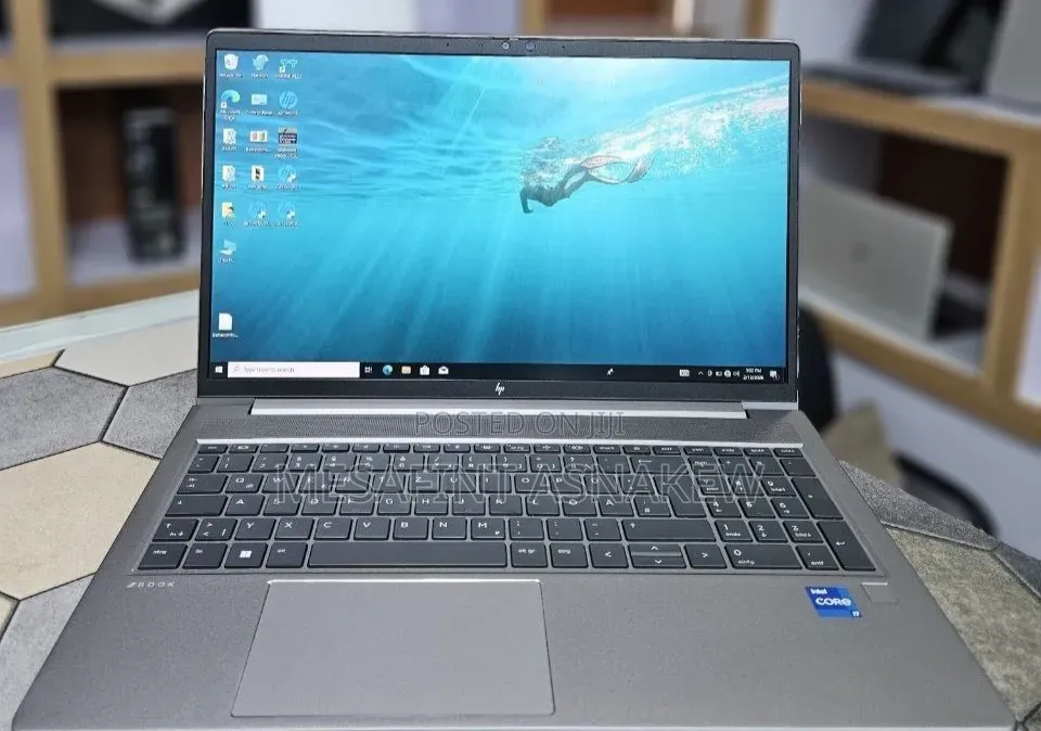 New Laptop Apple MacBook Air 2017 8GB Intel Core 5 SSD 256GB