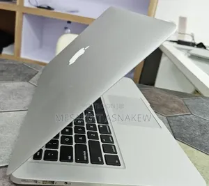 New Laptop Apple MacBook Air 2017 8GB Intel Core 5 SSD 256GB