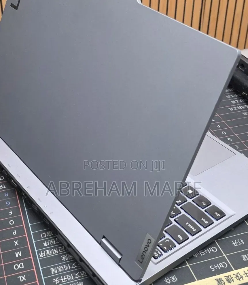 New Laptop Lenovo LOQ 15AHP10 8GB Intel Core i5 SSD 512GB
