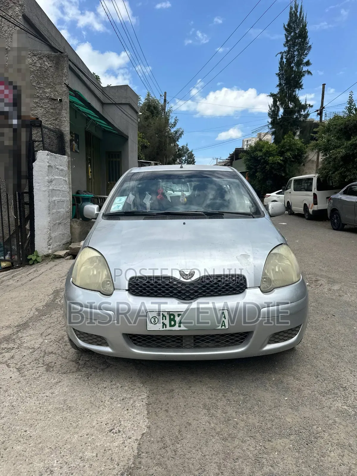 Toyota Vitz 2002 Silver