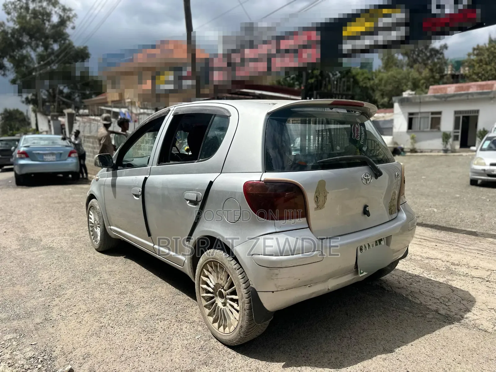 Toyota Vitz 2002 Silver