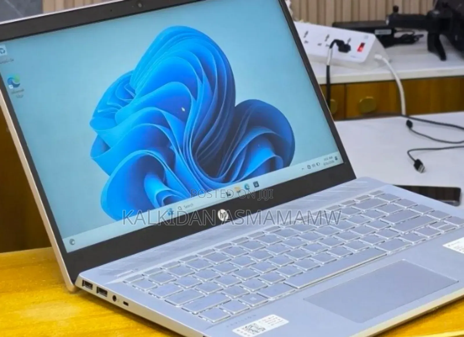 New Laptop HP Pavilion 14 8GB Intel Core i5 SSD 512GB