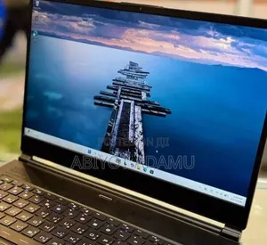 New Laptop MSI Stealth 17 Studio A13V 16GB Intel Core i7 SSD 512GB