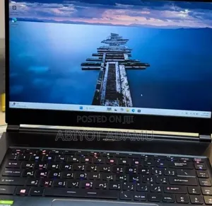 New Laptop MSI Stealth 17 Studio A13V 16GB Intel Core i7 SSD 512GB