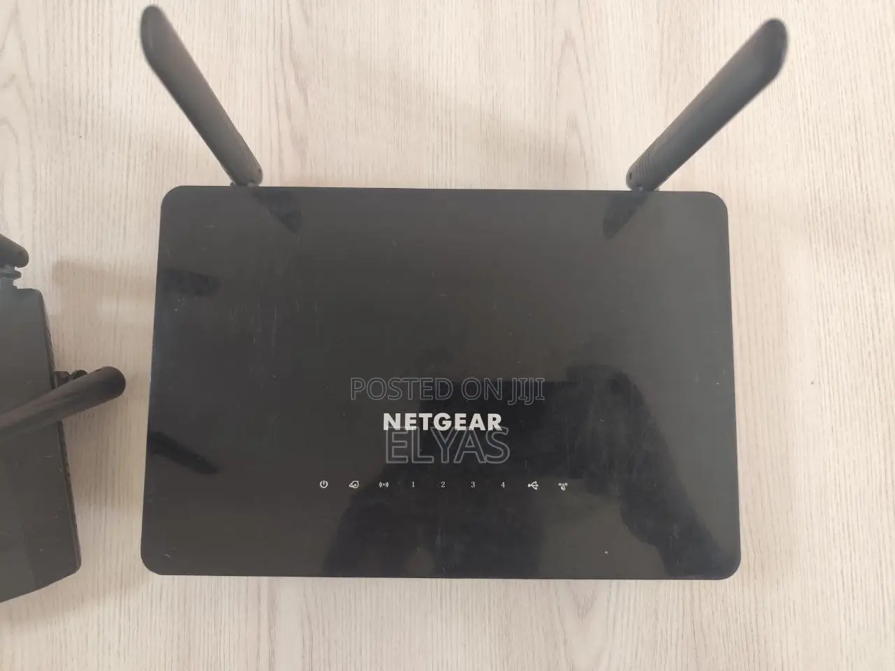 NetGear AC1200 Smart Wi-Fi Router (R6220)
