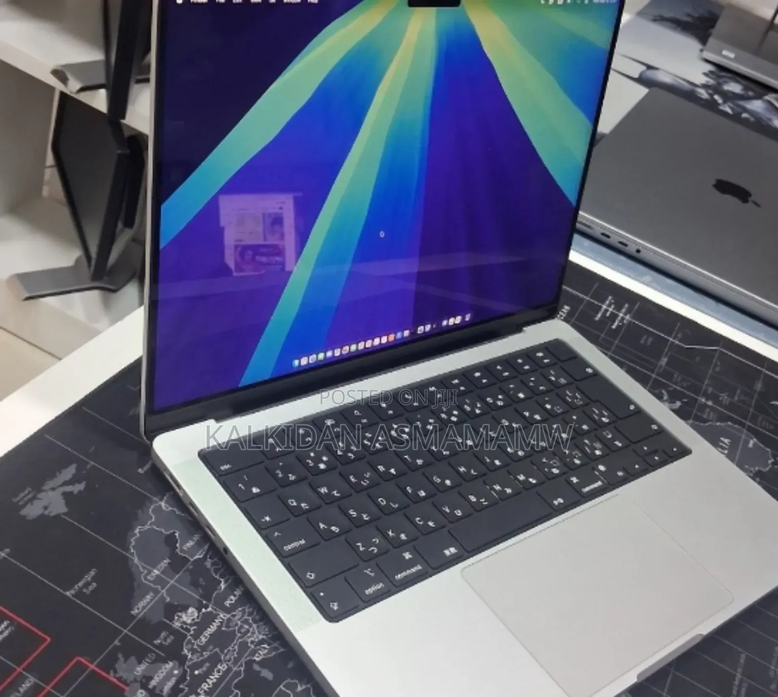 New Laptop Apple MacBook Pro 2024 M4 16GB Apple M4 SSD 512GB