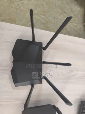 Tenda AC7 AC1200 Smart Dual-Band Wi-Fi Router