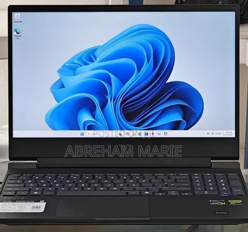 New Laptop HP Victus 15 16GB AMD Ryzen 7 SSD 512GB