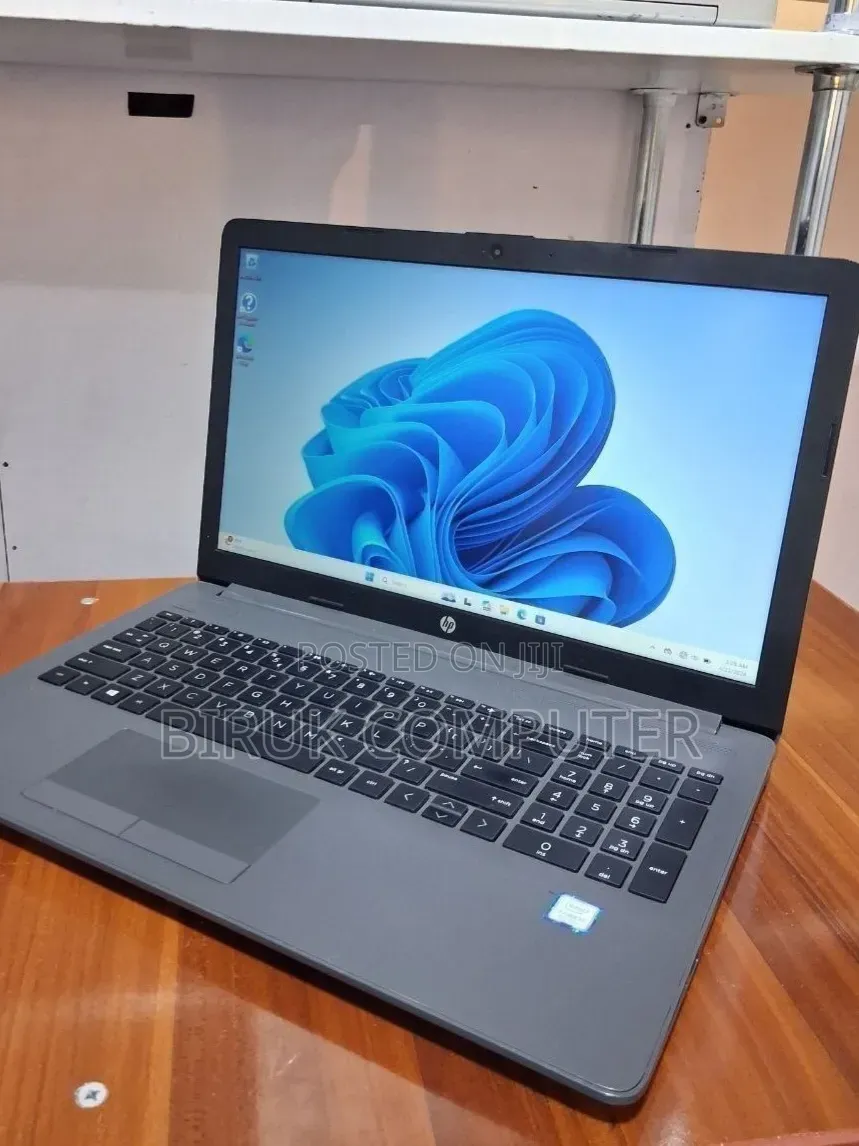 New Laptop HP Stream Notebook 8GB Intel Core i7 SSD 1T