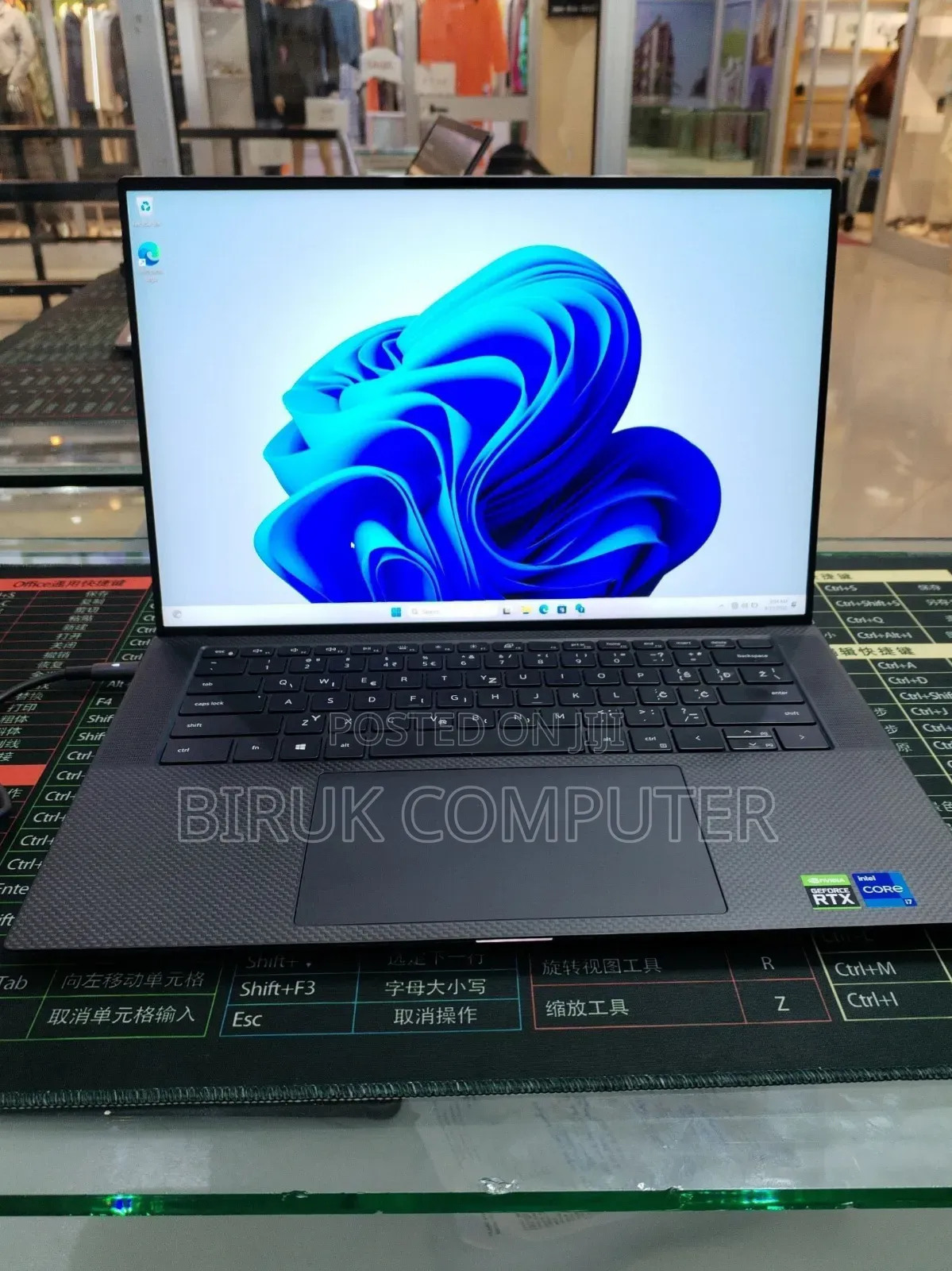 New Laptop Dell Precision 5560 16GB Intel Core i7 SSD 512GB