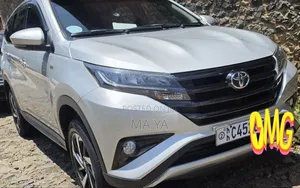 Toyota Rush 2023 Silver
