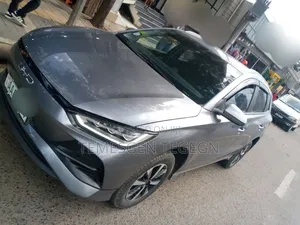 BYD E2 43 kWh 94 hp FWD 2025 Silver