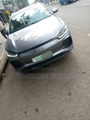 BYD E2 43 kWh 94 hp FWD 2025 Silver