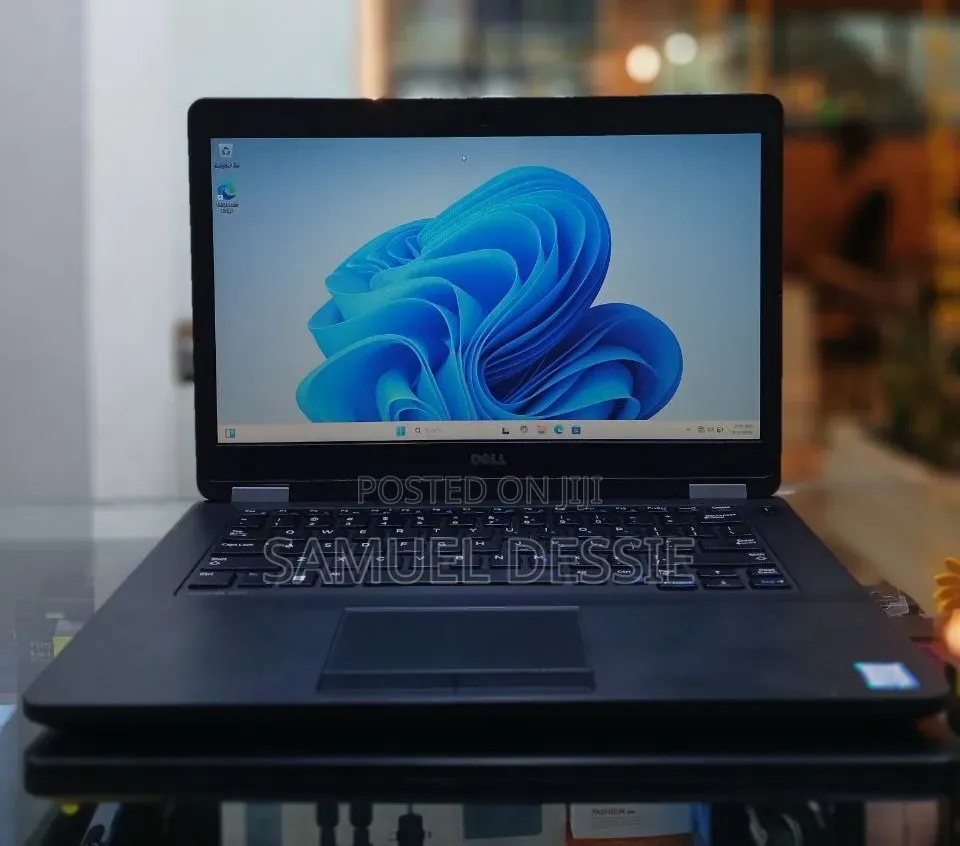 Laptop Dell Latitude 14 E5470 4GB Intel Core i3 SSD 128GB