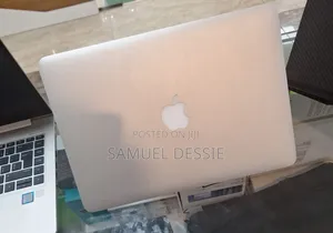 New Laptop Apple MacBook Pro 2015 16GB Intel Core i5 SSD 256GB