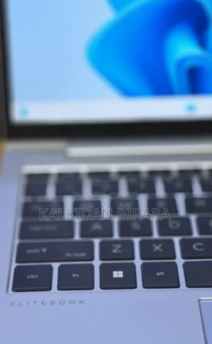New Laptop HP EliteBook 830 G9 16GB Intel Core i7 SSD 512GB
