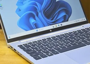 New Laptop HP EliteBook 830 G9 16GB Intel Core i7 SSD 512GB
