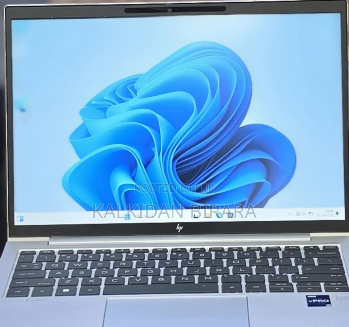 New Laptop HP EliteBook 830 G9 16GB Intel Core i7 SSD 512GB