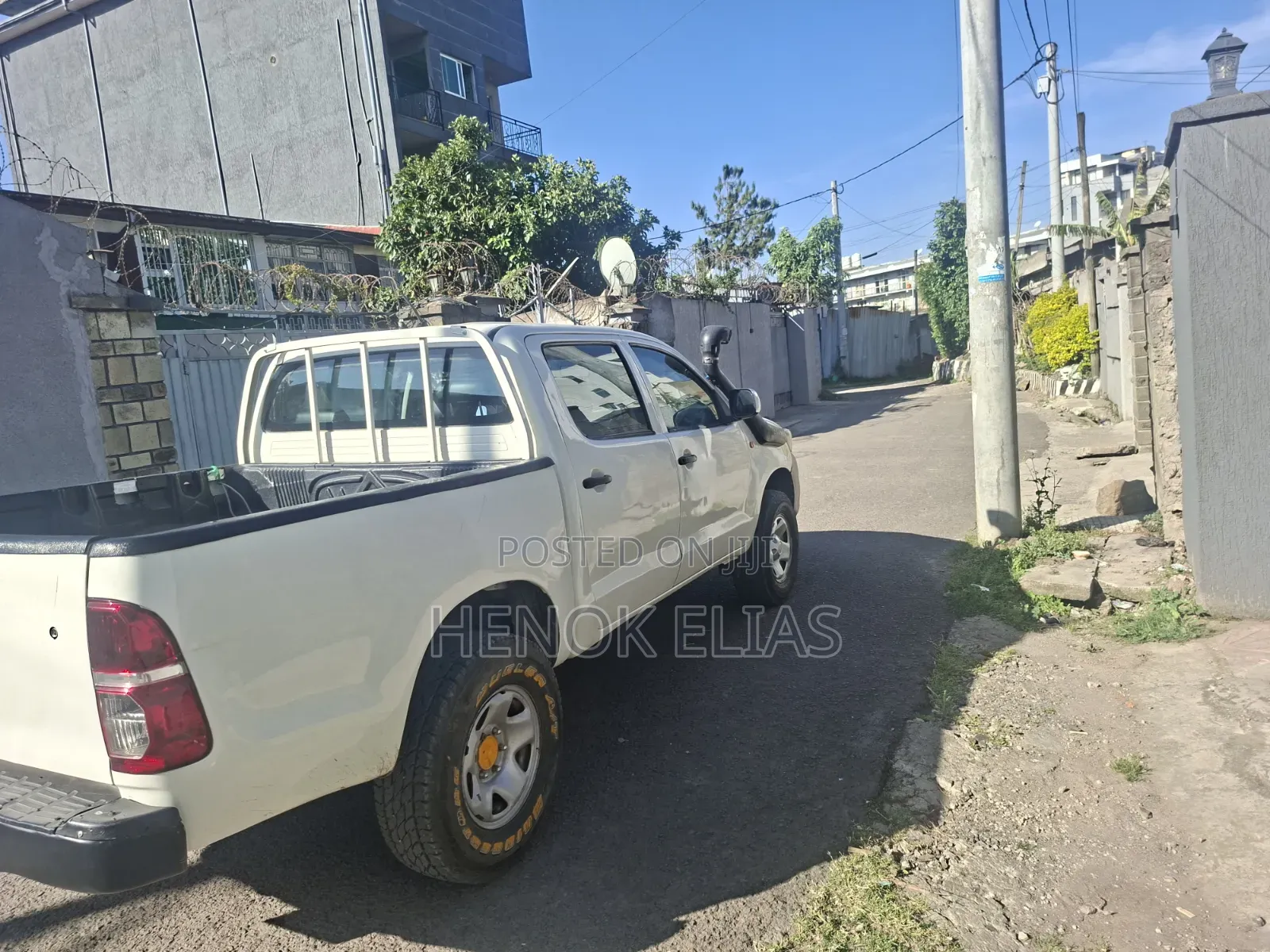 Toyota Hilux SR 4x4 2015 White