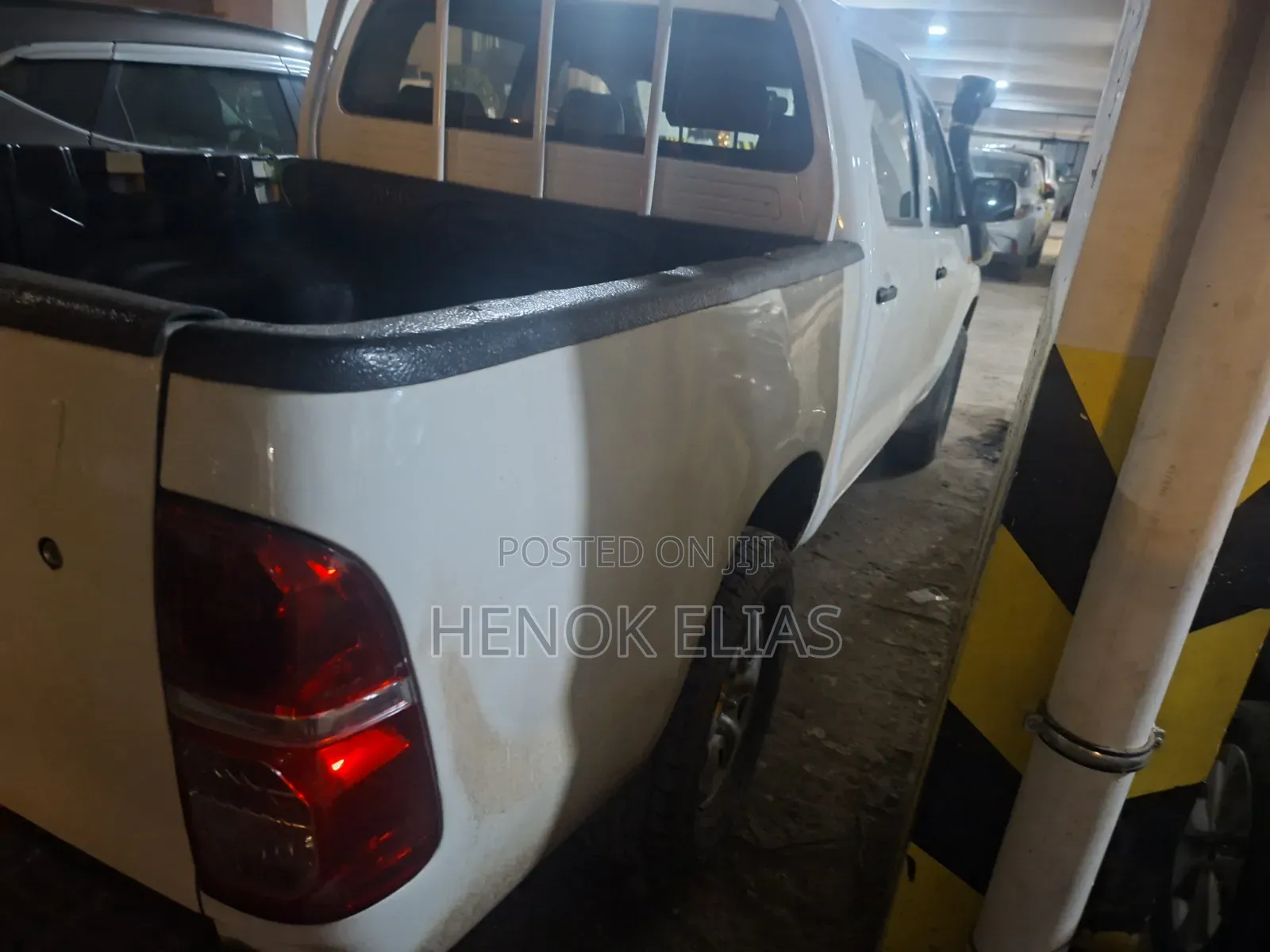 Toyota Hilux SR 4x4 2015 White