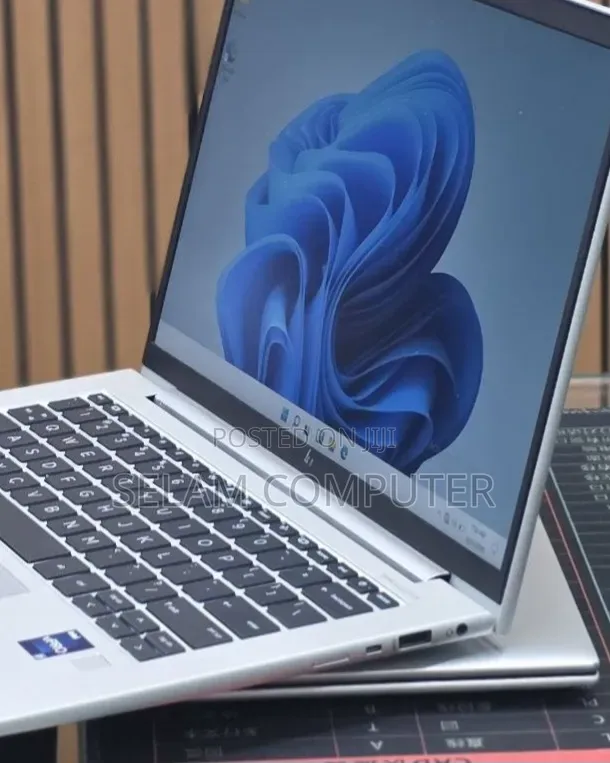 New Laptop HP EliteBook 840 G10 16GB Intel Core i7 SSD 512GB